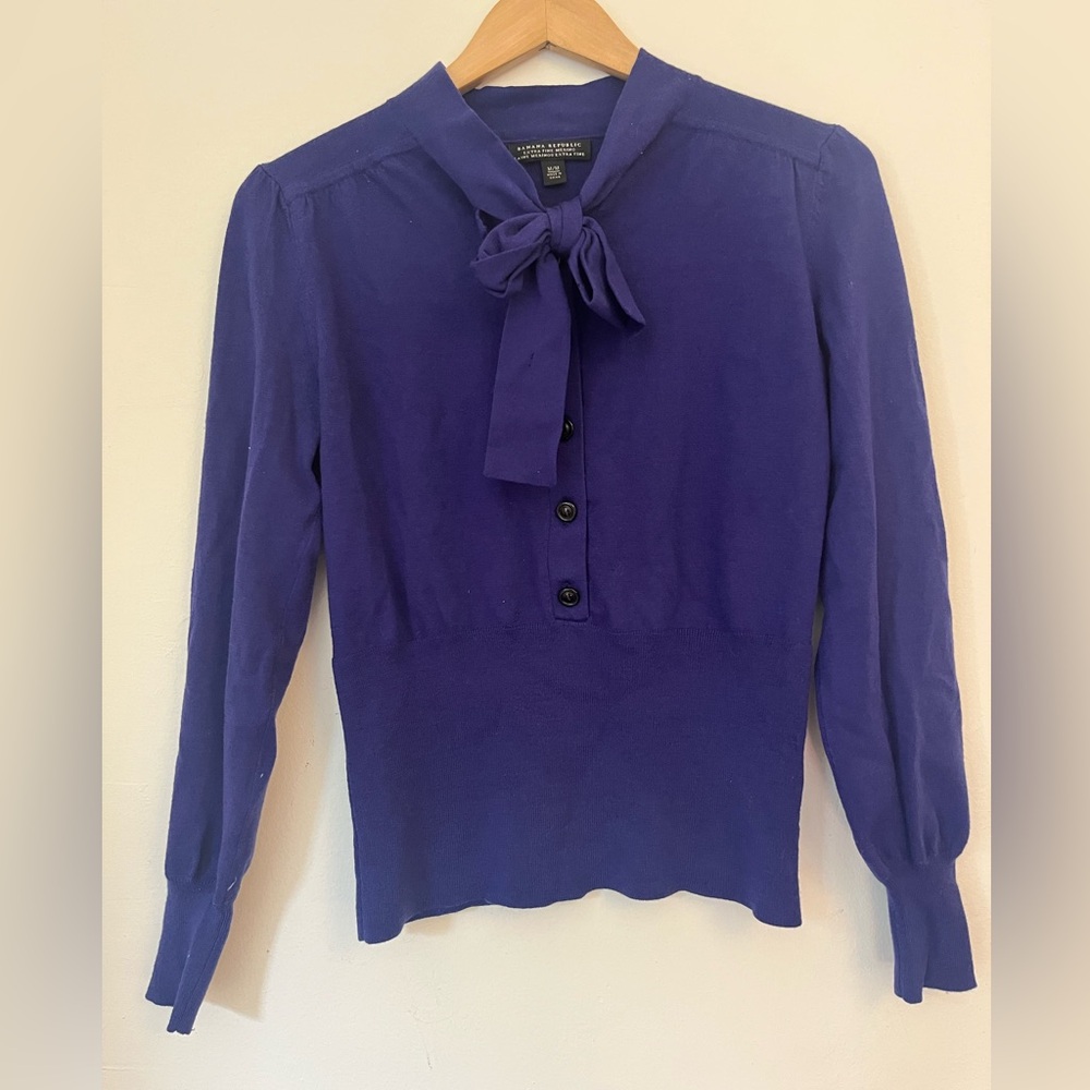 Early 2000s Banana Republic Merino Wool Sweater